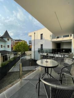 Helios Deluxe Apartmanok II - 1