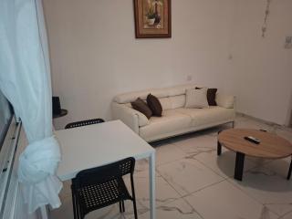 Paradise in haifa near the bahai gardens - 2