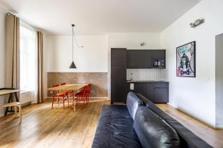 Mooeve Boxi with Patio - 1