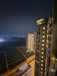 Apartemen Transpark Cibubur By Bestieroom - 1
