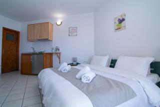 Malvasia Corner Studios - ex Romeo's House - 6