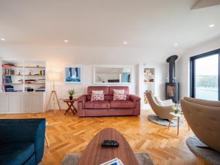 Luxury Riverside Retreat In Dartmouth With Views - 4