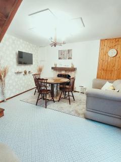 A beautifully furnished semi-detached house in Strozza, Bergamo - 3