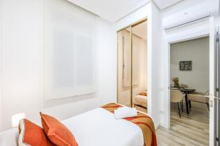 Modern apartment on Gran Via - 6