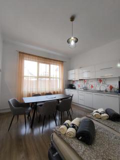 Lend Grand Apartment - 0