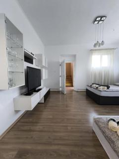 Lend Grand Apartment - 9