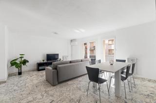 JUAN-LES-PINS PROCHE PLAGES et COMMERCES - 8