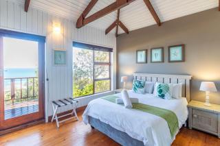 Forest Cabin - Epic Ocean Views - Fireplace - 4