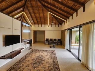 StayGuru Luxury Villa - 6