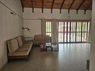 StayGuru Luxury Villa - 8