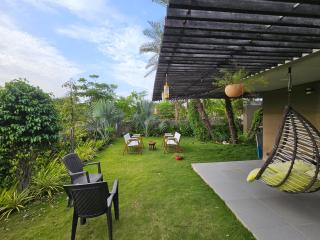 StayGuru Luxury Villa - 1