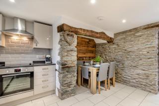 2 Bed in Newchapel oc-c33691 - 1