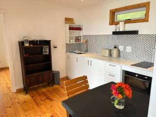 Hildene Cottage - Mountain Views in the Heart of Tamboerskloof - 4