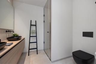 Precioso piso cpiscina climatizada en las Colinas - 2