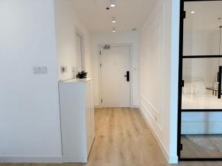 Marina Luxury 2 Bedroom Boutique Apartment - 5