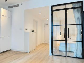 Marina Luxury 2 Bedroom Boutique Apartment - 2