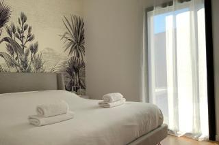 La Villa Blanca - Elegance between town and scrubland! - 9