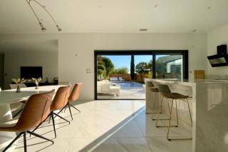 La Villa Blanca - Elegance between town and scrubland! - 5