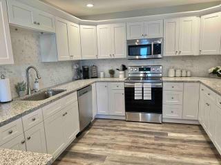 Modern 2bd 2ba - Near I75, No Steps, Free Wifi - 4