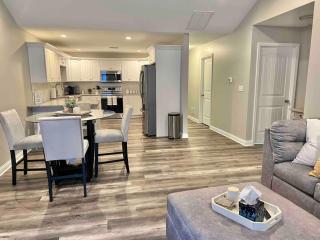 Modern 2bd 2ba - Near I75, No Steps, Free Wifi - 1