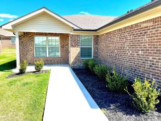 Modern 2bd 2ba - Near I75, No Steps, Free Wifi - 9