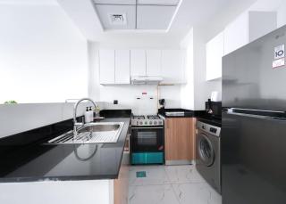 StayShort - Jebel Ali Sleeps 2 with a Beautiful Swimming Pool - 1