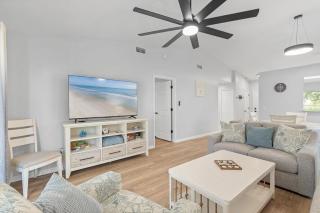 Tranquil Tides Beach House - 4