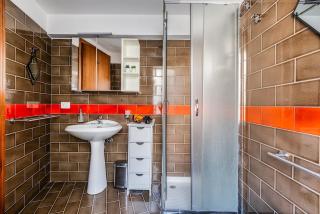 Sant Ambrogio-Centre of the town-Castle 1min-Duomo4 min - 1