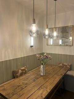 Charming Battersea Park Home with Garden - 6