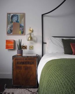 Secluded, art filled getaway near York - 6