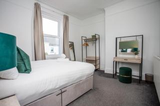 Jackson Street Wi-fi Parking Vacant Nest - 1