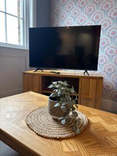 Aspen-free parking-Grade II listed-second floor two bedrooms apartment - 3