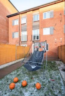 Ideal Townhouse Free Parking - Games Room - 2