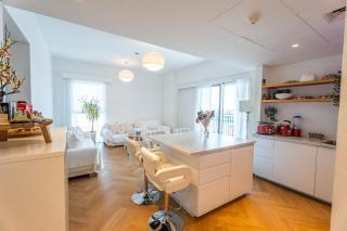 Luxury 3BR plus Maid Yas Island Near Theme Parks - 0