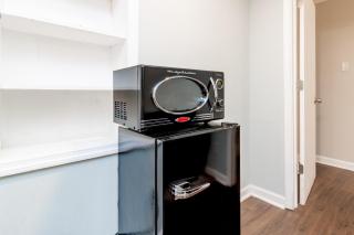 Dual-Family Retreat Sunlit Haven - 4