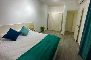 Imperial Resort Apt Sleeps 3 - Pool Parking Wifi - 1