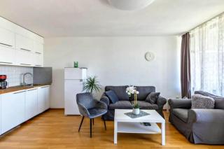 Stunning 1-Bed Apartment in Neuss - 7