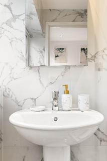 Trafalgar's Charm - 9