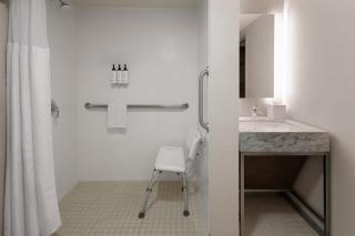 Crowne Plaza Nashville Airport by IHG - 8