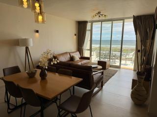 Dolphin Beach beachfront apartment, 3 bedroom-6 persons - 6