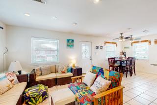 Retreat Gulf Views Large Deck Family Fun - 6