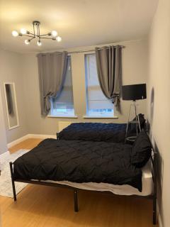 Stylish 3 BR home & Game room & Family Lounge - 9