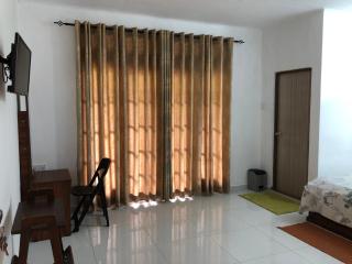 Hotel mango tree nearest Adam's peak - 7