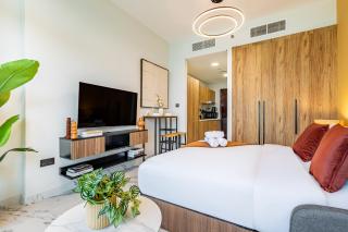 Fantastic Studio - Full Canal & Cleveland Views - 5 min walk from Cleveland, ADGM and Galleria - Perfect for Corporate Travelers - Big Balcony - Heart of Maryah Island - 8