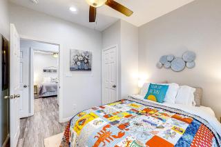 Dream Gulf Views Furnished Deck Sleeps 7 - 1