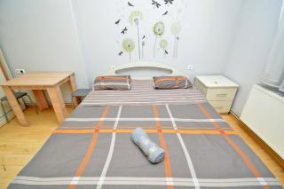 Yerevan Rooms Guest House - 4