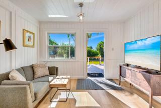 Dock, Dine & Unwind – Coastal Vibes Await - 8