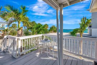 Dock, Dine & Unwind – Coastal Vibes Await - 9