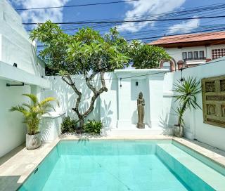 Artful 2BR Villa w Pool & BBQ - 7