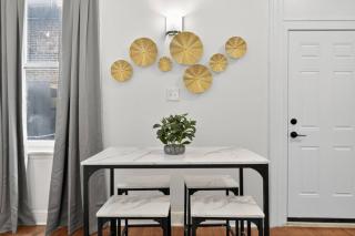 Large 1 BR in Center City with Double Queen Beds and King Sleeper Sofa) - 9